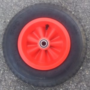 Wiel met rode kunstof velg